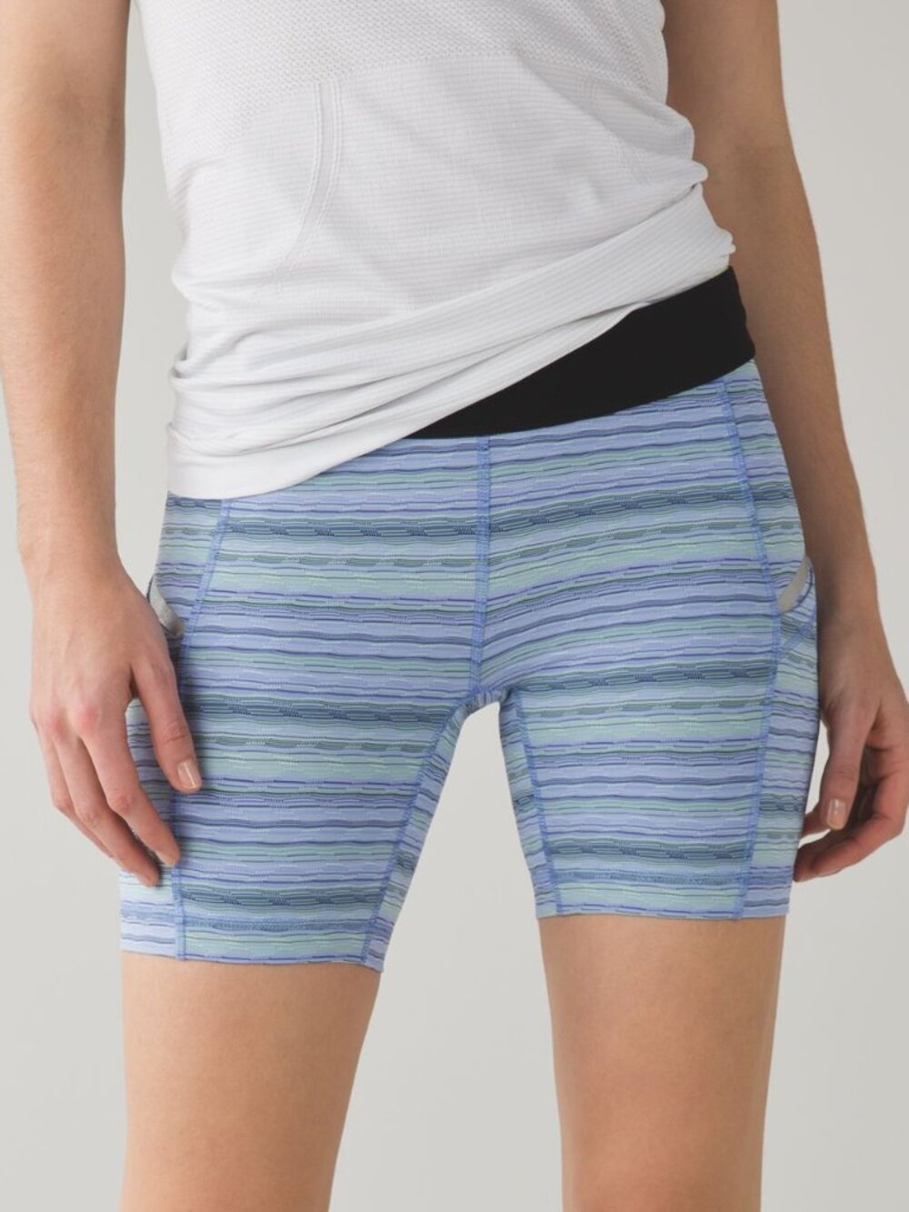 Lululemon What The Sport Short II Size 4 in Space Dye Twist Lullaby Ray Pockets